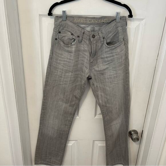 American Eagle Outfitters Jeans
Gray
Size 29
Length 30 - Picture 2 of 6